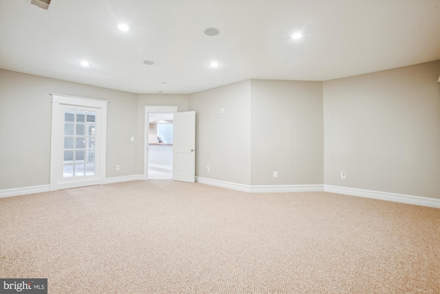 view of carpeted spare room