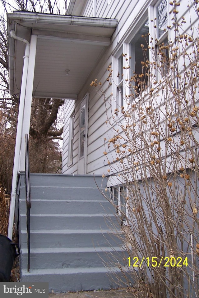 303 W Patterson St, Lansford, PA 18232 - view of staircase