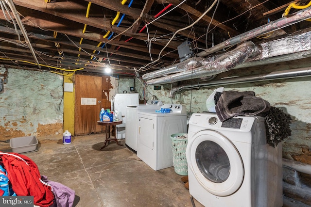 laundry room featuring washer and dryer