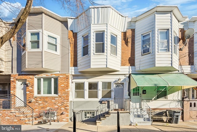 view of townhome / multi-family property