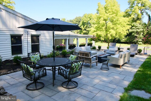 view of patio featuring an outdoor living space