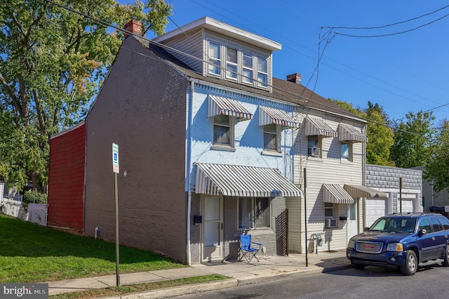 view of front of house