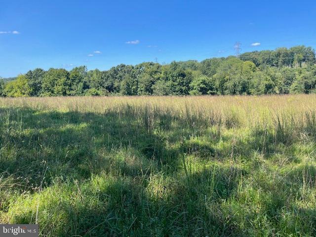 1737 Shadyside Rd, Downingtown, PA 19335