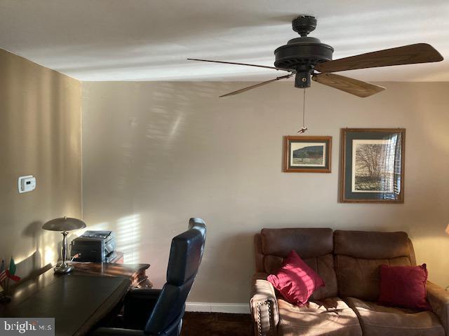 office with ceiling fan