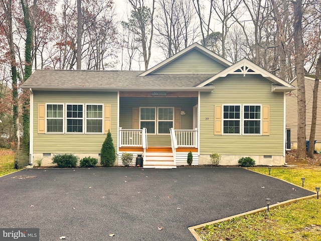 view of front of house with a porch