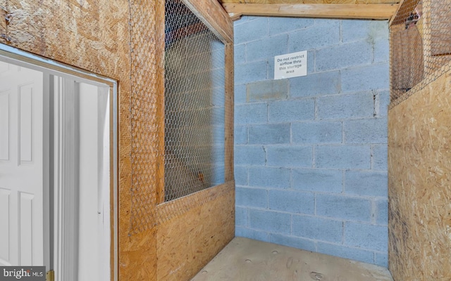 bathroom featuring concrete flooring