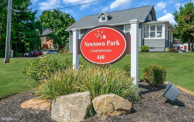 view of community / neighborhood sign