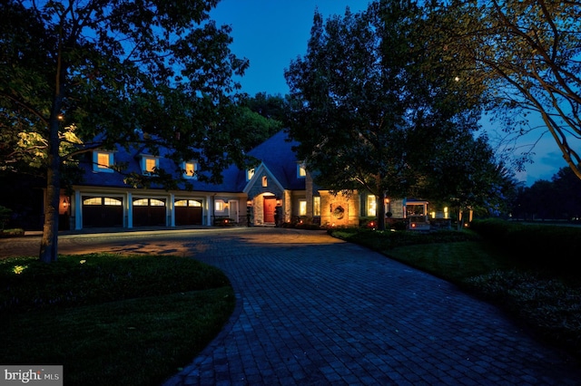 view of front of property featuring a garage