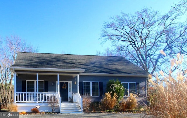 view of front of property featuring a porch