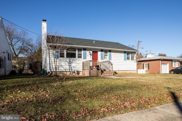 view of front of home featuring a front lawn