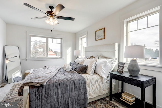 bedroom with ceiling fan