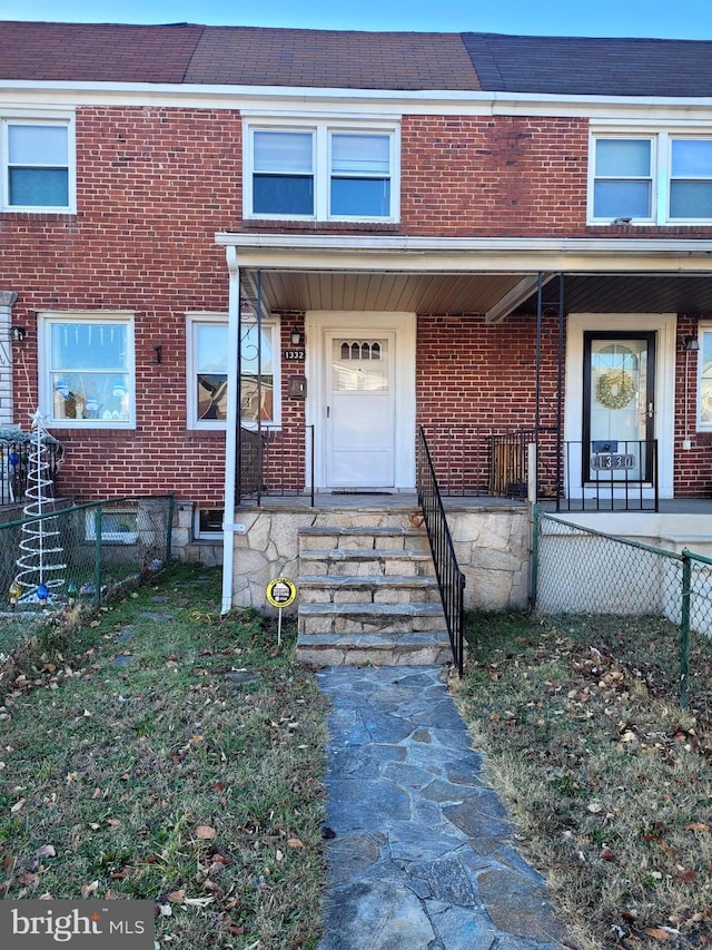 view of front facade featuring a porch