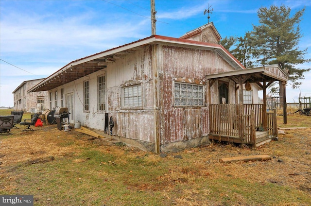 view of home's exterior