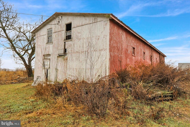 view of side of property