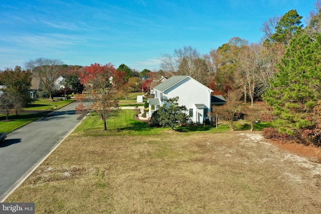 exterior space featuring a yard