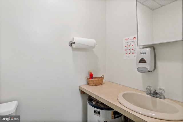 bathroom featuring sink