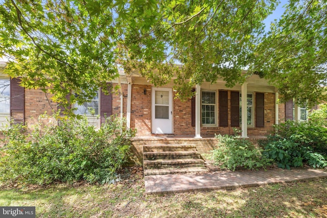 view of front of house with covered porch