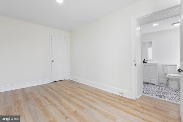 empty room featuring light hardwood / wood-style flooring