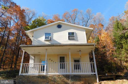 view of front of house with covered porch