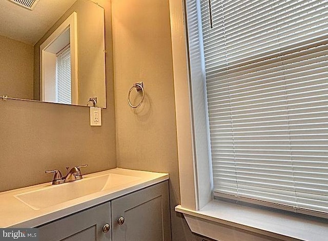 725 N Streeper St, Baltimore, MD 21205 - bathroom featuring vanity
