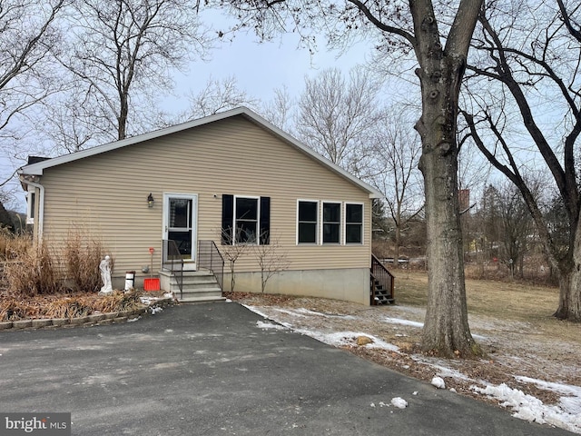 view of front of property