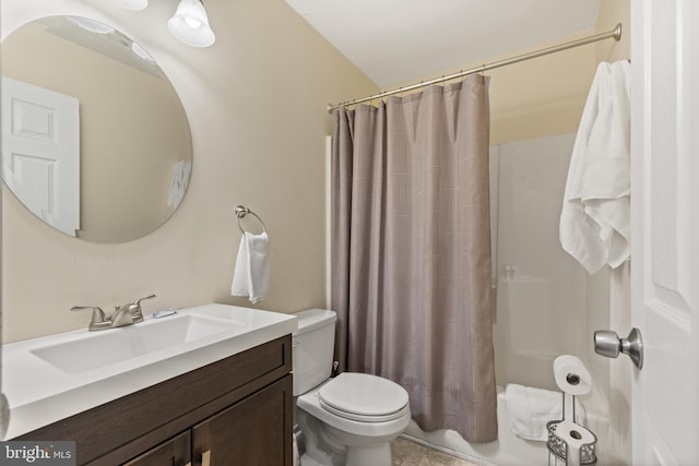 276 Broad St, Highspire, PA 17034 - full bath featuring toilet, vanity, and shower / bath combo with shower curtain