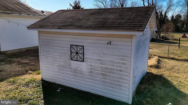 view of outbuilding