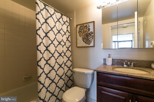 full bathroom with shower / bath combo with shower curtain, vanity, and toilet