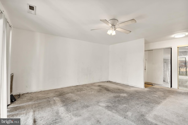 empty room with ceiling fan