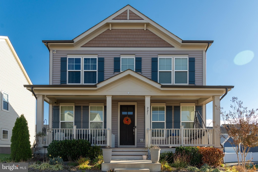 craftsman house featuring covered porch