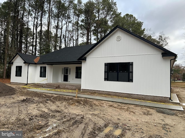 view of front of home with covered porch