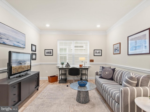 living room with light wood-type flooring and crown molding