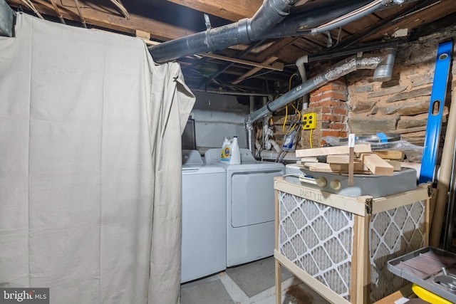 basement with washer and dryer