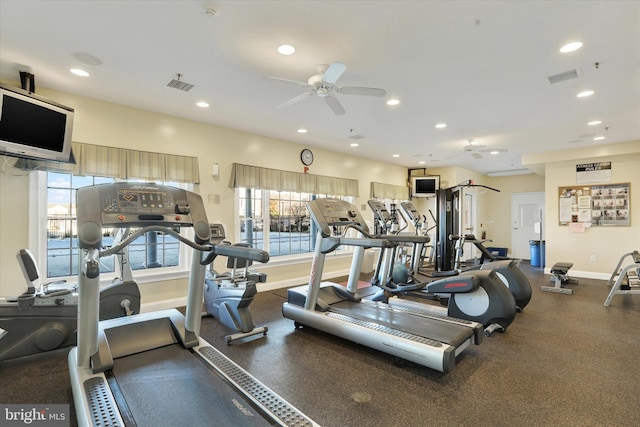 exercise room featuring ceiling fan