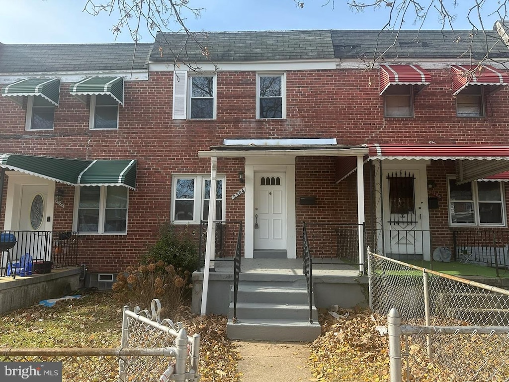 view of townhome / multi-family property