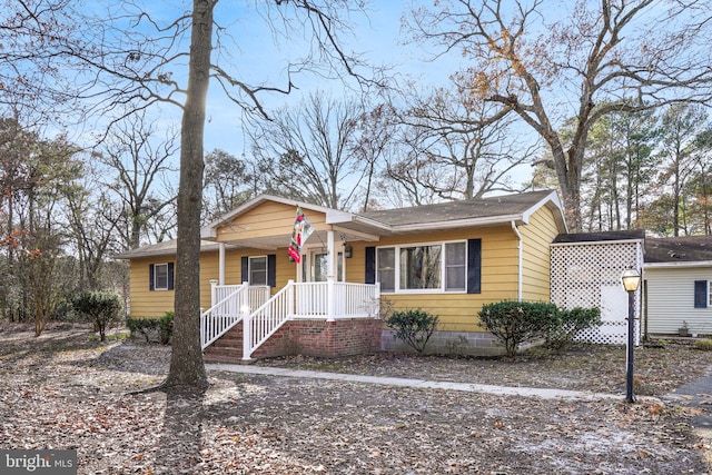 view of front of house featuring a porch