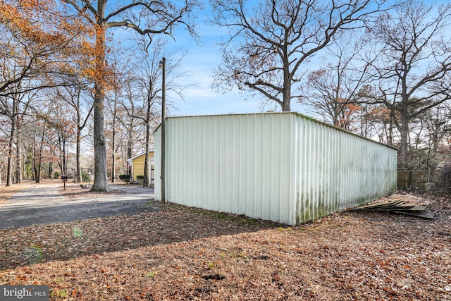 view of outdoor structure