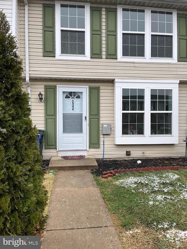 view of entrance to property