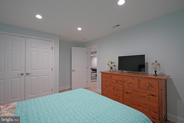 bedroom with a closet