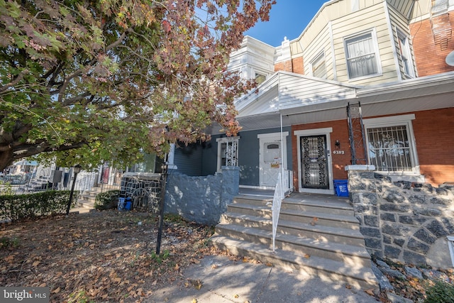 view of front of home with covered porch