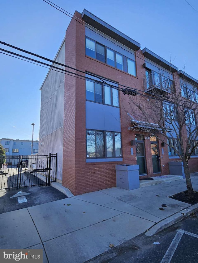 922 Wallace St, Philadelphia, PA 19123 - view of building exterior