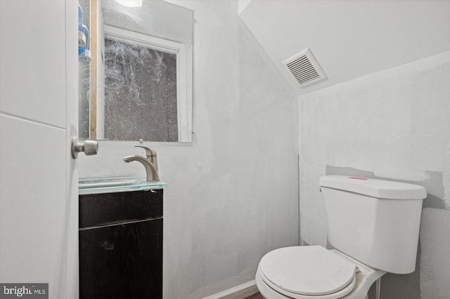 2808 Germantown Ave, Philadelphia, PA 19133 - half bath with vanity and toilet