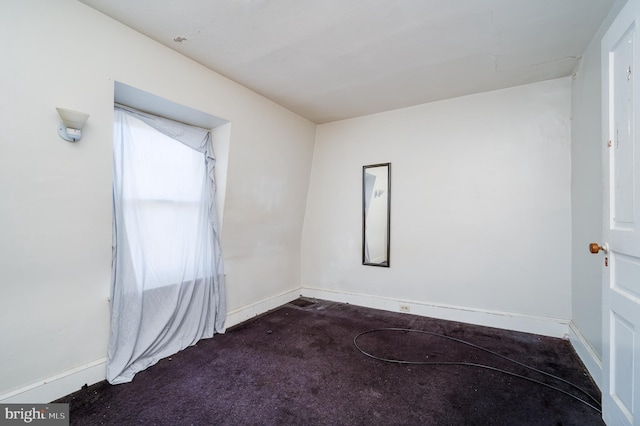 view of carpeted spare room