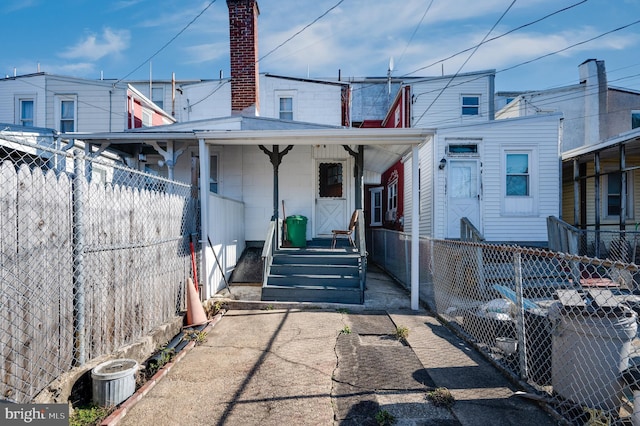 view of front of home