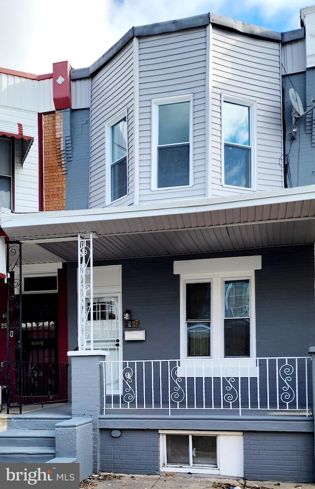 exterior space with a porch