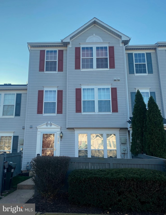 view of front of home