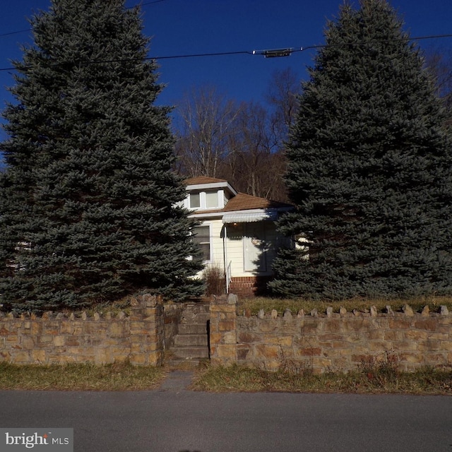 view of property exterior