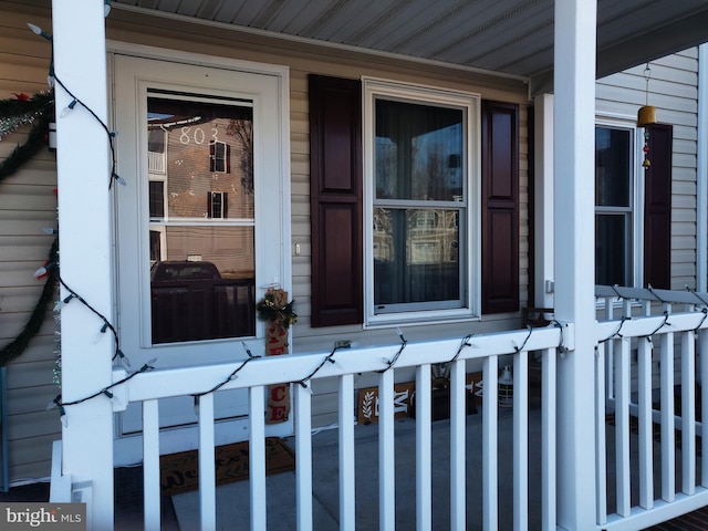 property entrance with a porch