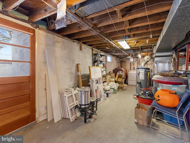 basement with washer / dryer and gas water heater