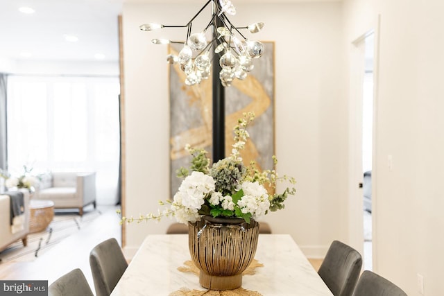 dining room with a notable chandelier